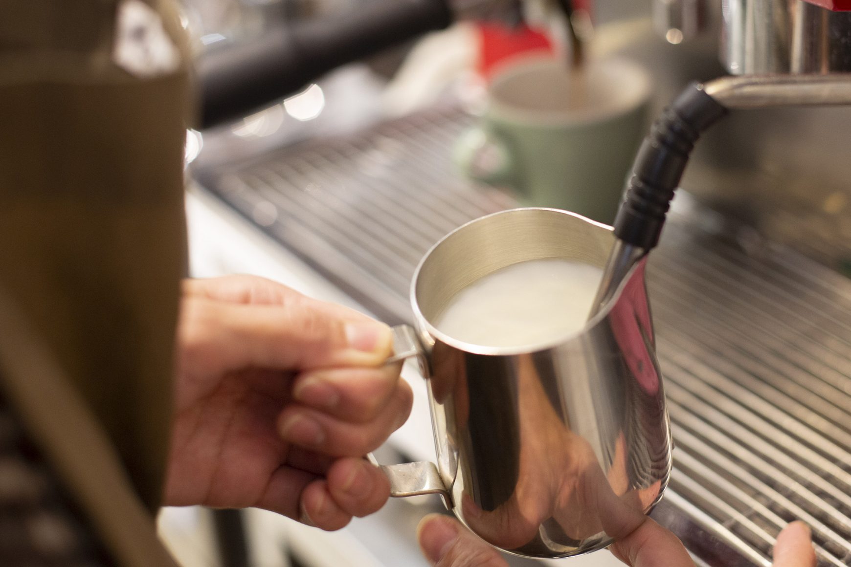 【TSUMIKI COFFEE幸町店】ホールスタッフ、バリスタ、料理補助スタッフ